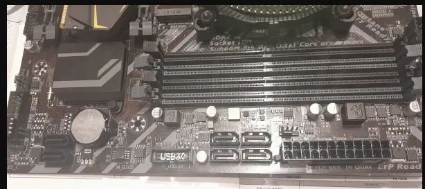 Kit Intel Core i5-8400 + Placa-mãe Gigabyte B360M D3H + 8GB DDR4 - Foto 4