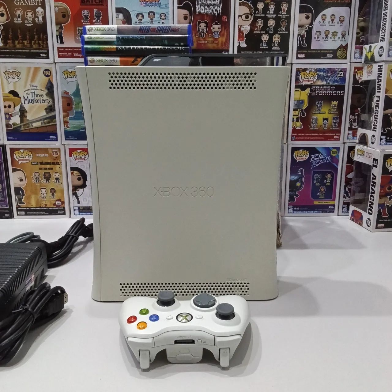 Vendo Microsoft Xbox 360 FAT LT 60gb 24 jogos no HD Semi novo