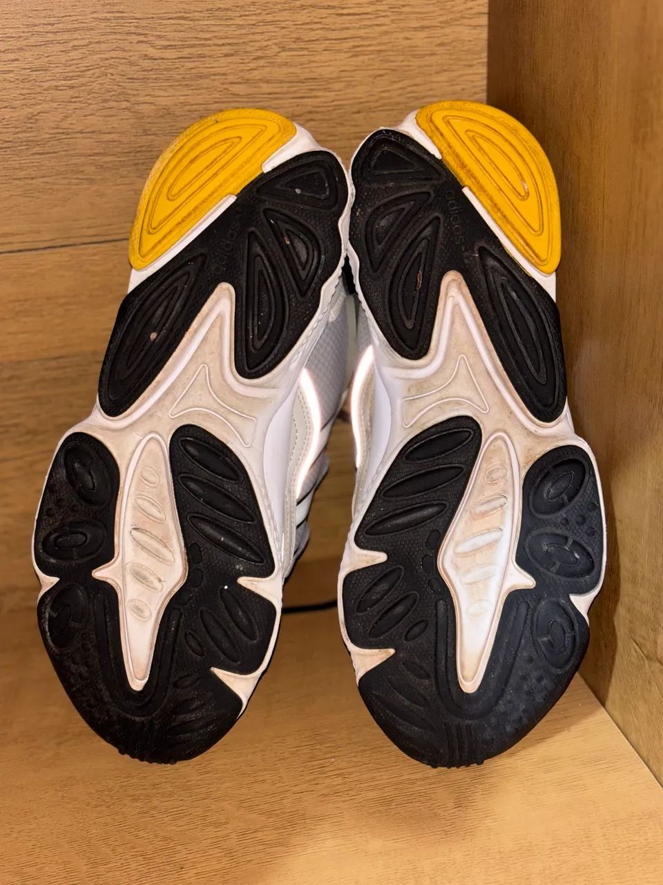 Adidas Ozweego - Branco e Amarelo - 41BR - Foto 5