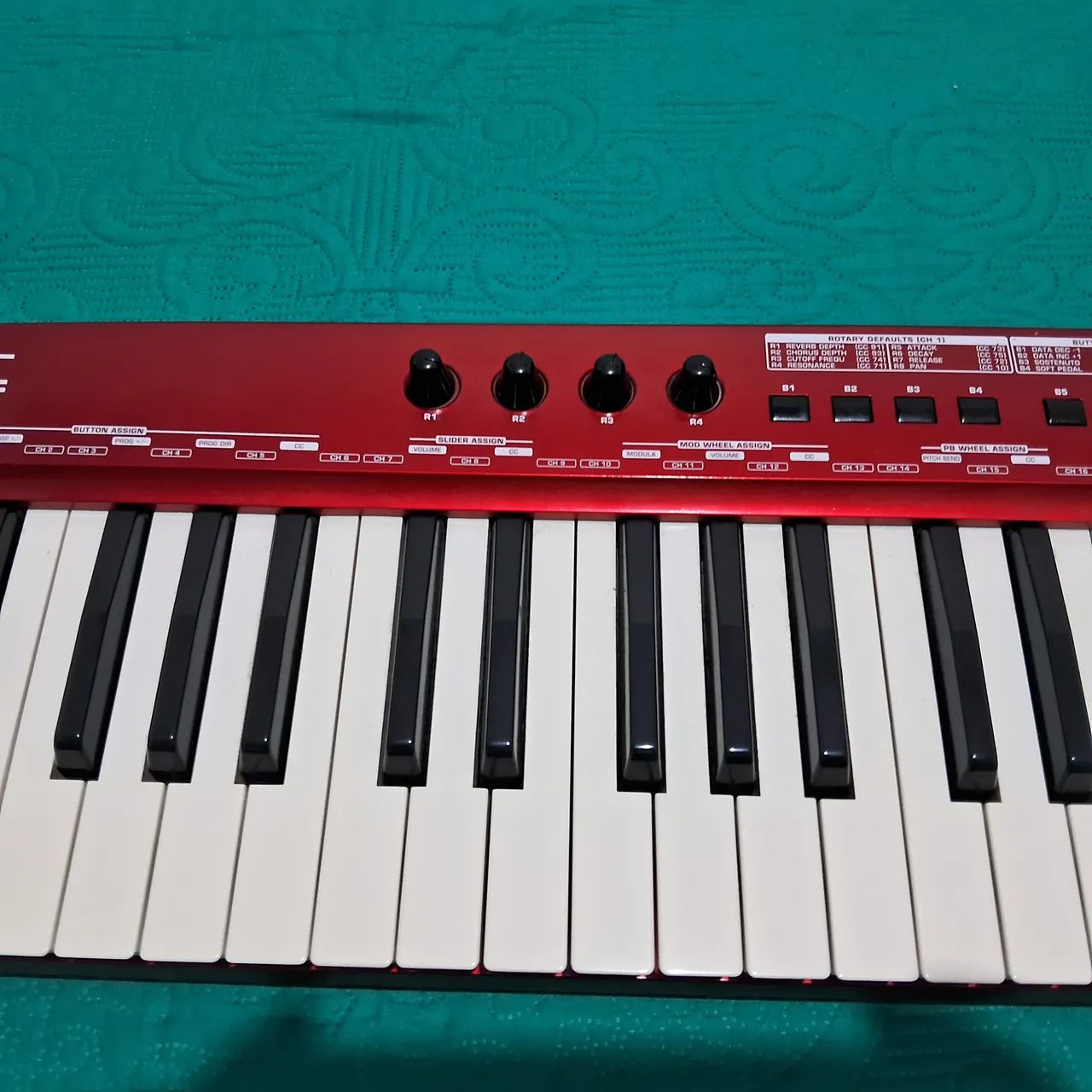 Teclado controlador behringer umx 610 - Foto 4