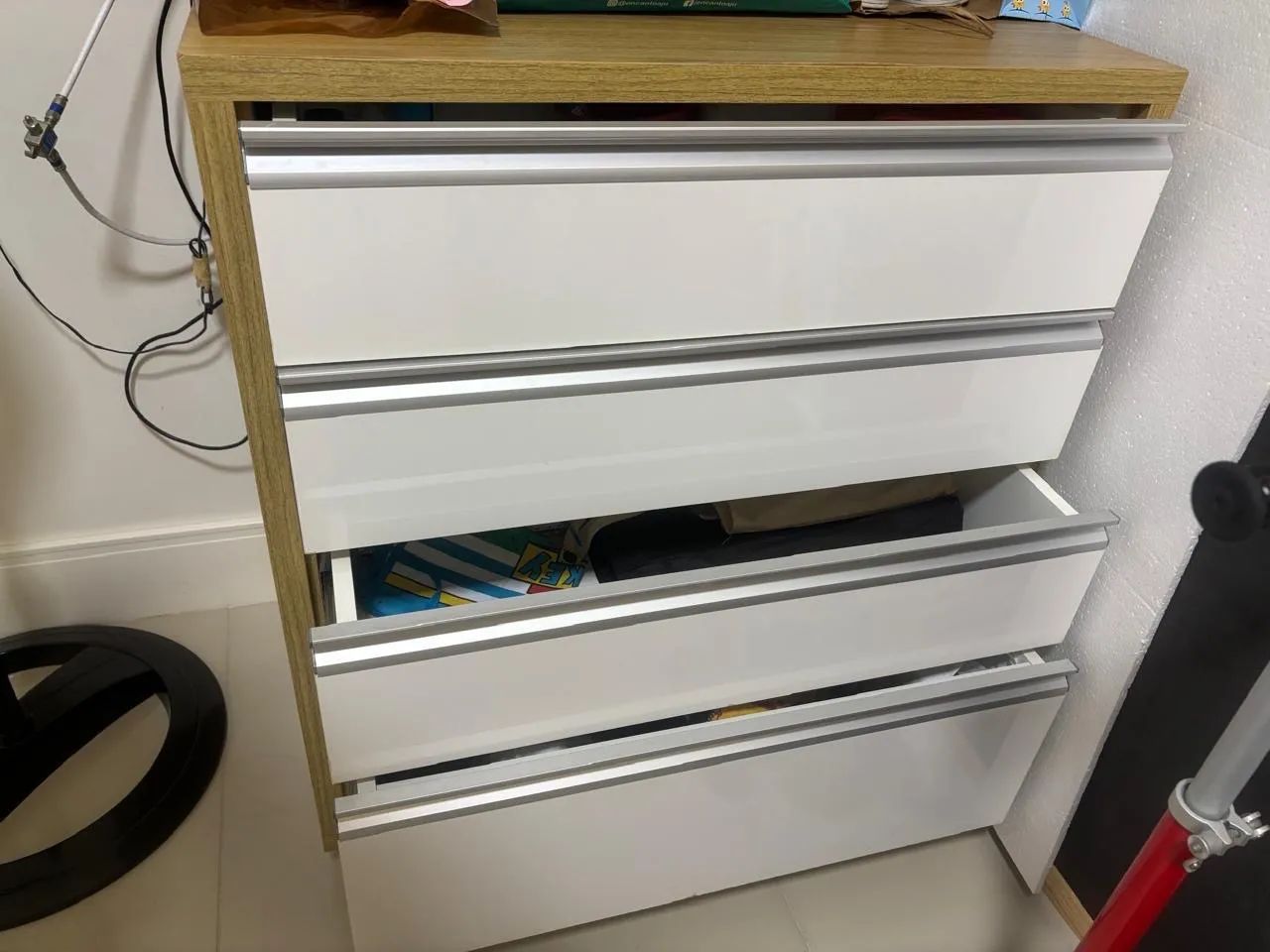 Vende-se cômoda 100% madeira.  - Foto 3