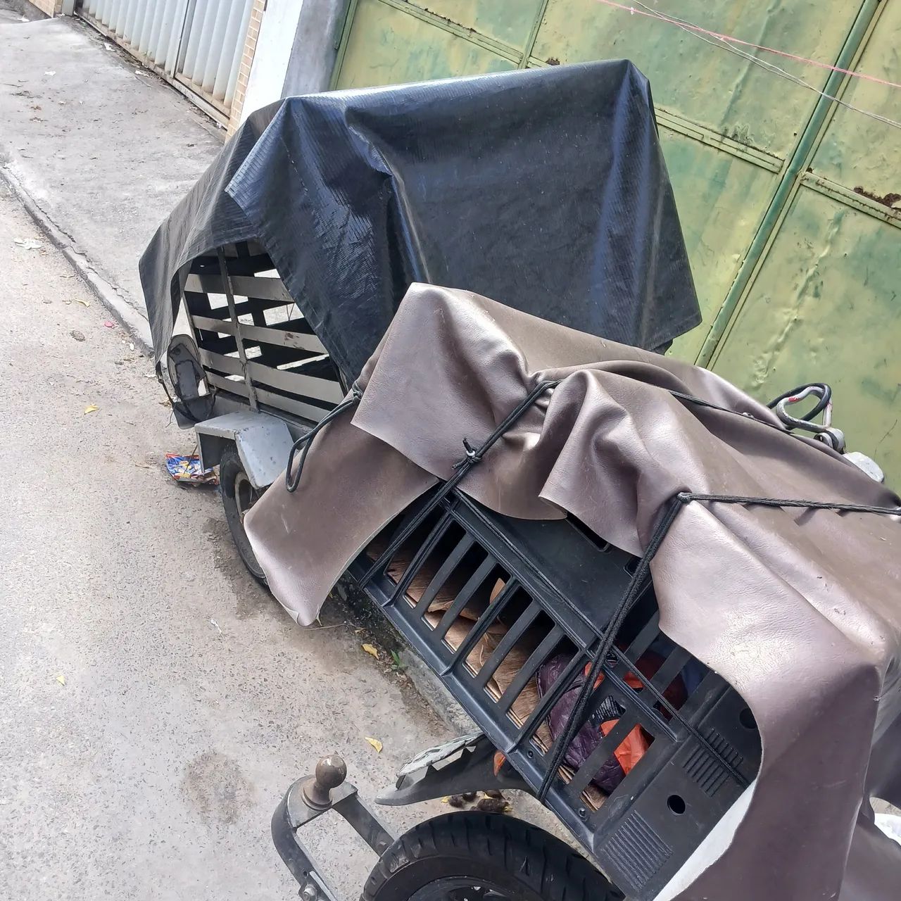 MOTO COM REBOQUE 