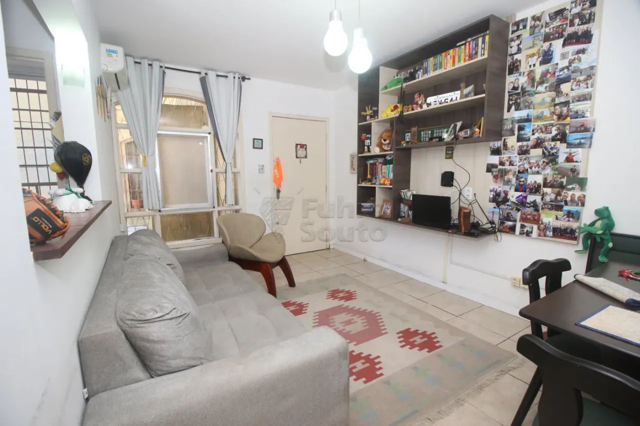 Apartamento Semi Mobiliado no Edifício Pocitos - Conforto no Centro de Pelotas!