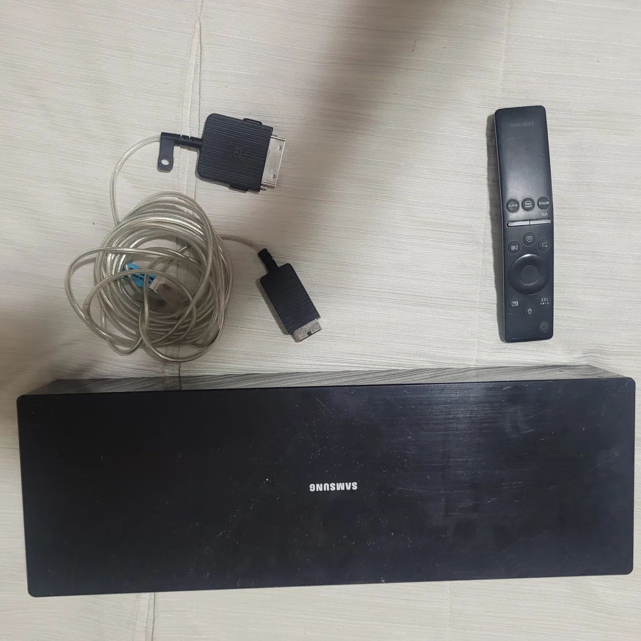One conect +cabo fibra óptica + controle 