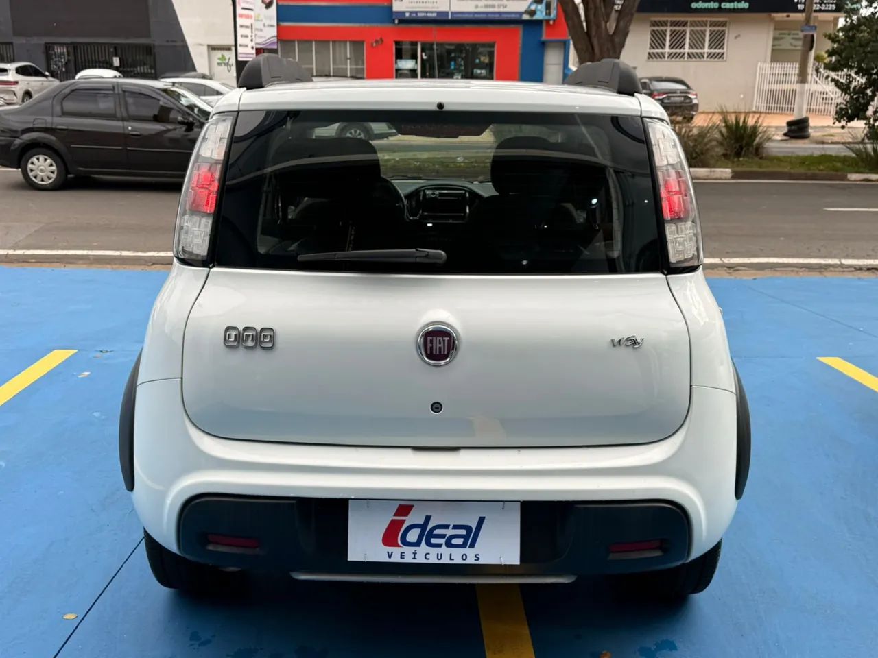 Fiat Uno WAY Celeb. 1.0 EVO Fire Flex 8V 5P 2015 - Foto 6