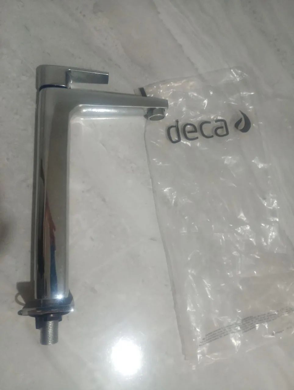 vendo torneira Deca nova 