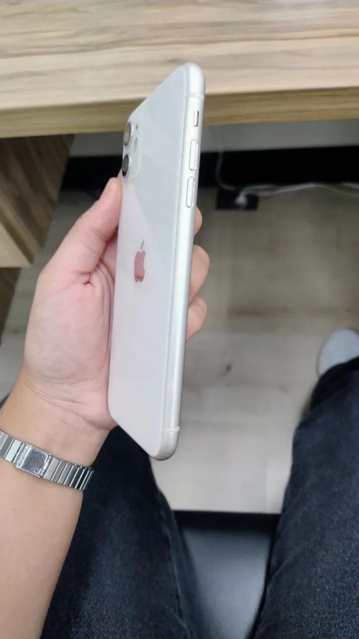 Iphone 11 BRANCO 64gb - Usado - Foto 4