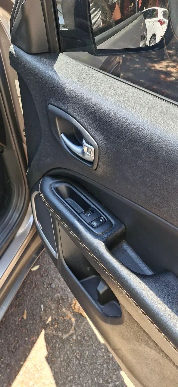 Jeep Compass Longitude 2.0 4X2 Flex 16V Aut. 2018 - Foto 3