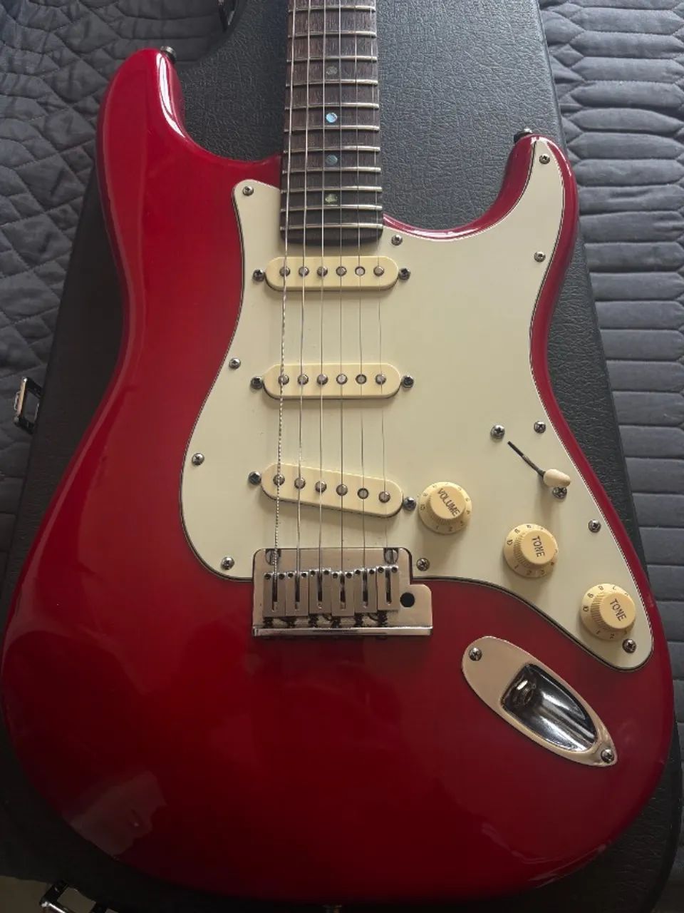 guitarra fender american deluxe stratocaster