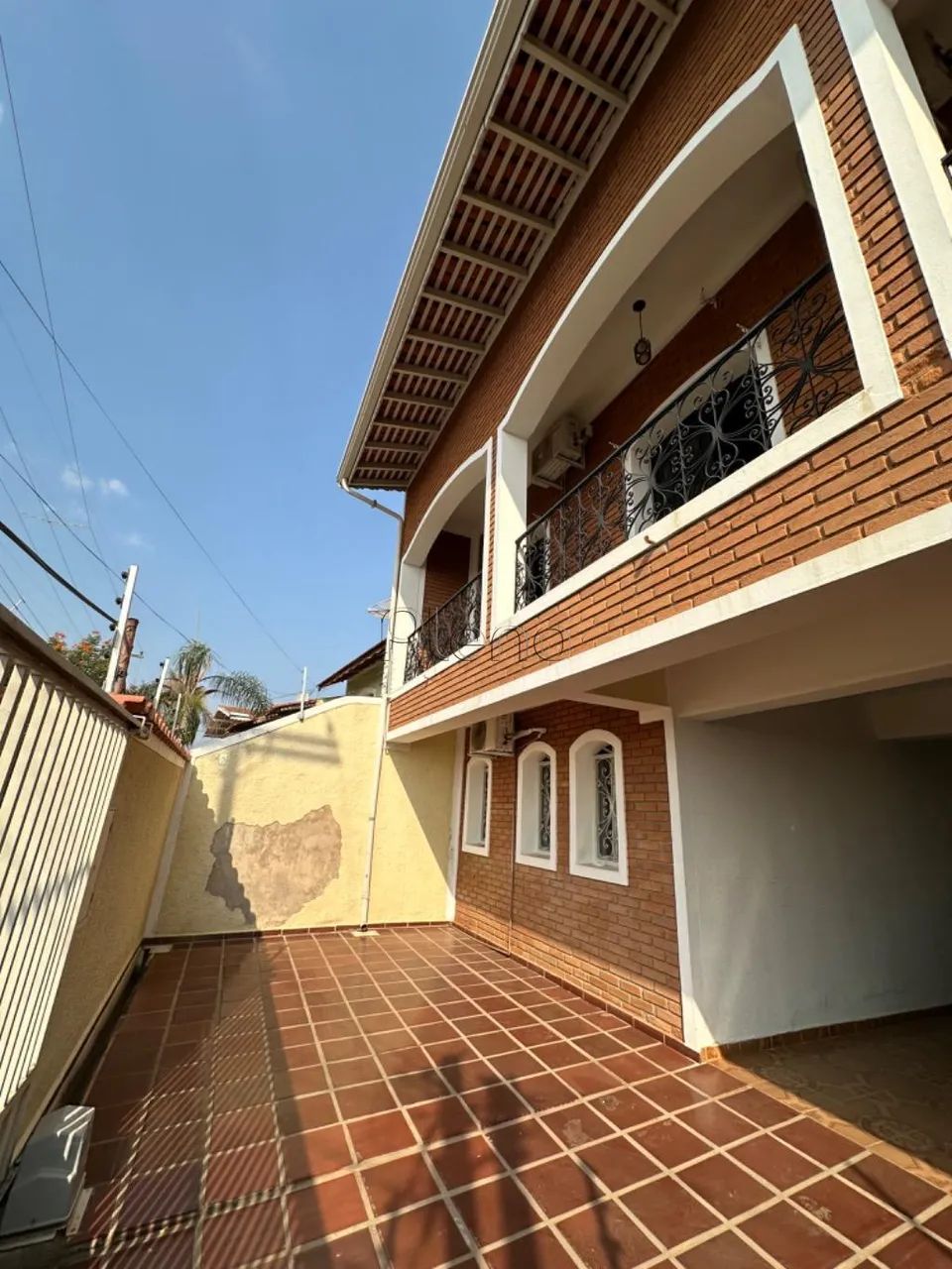 Casa à venda e para alugar em Campinas, Jardim dos Oliveiras, com 3 quartos, com 297 m² - Foto 2