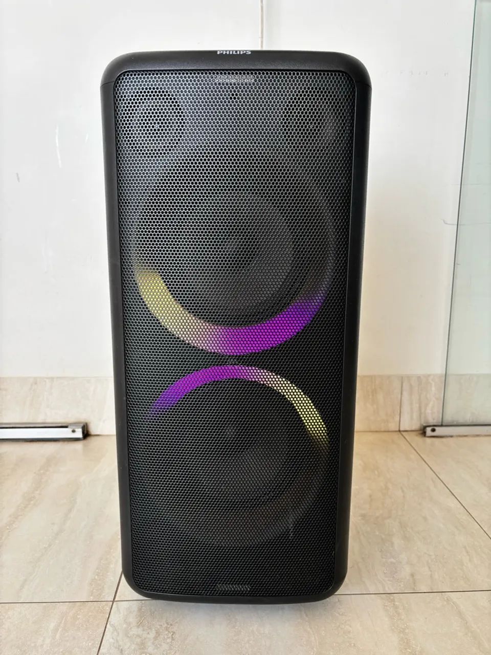 Caixa de som com Bluetooth  Philips X5206 entrada para microfone e instrumento. 
