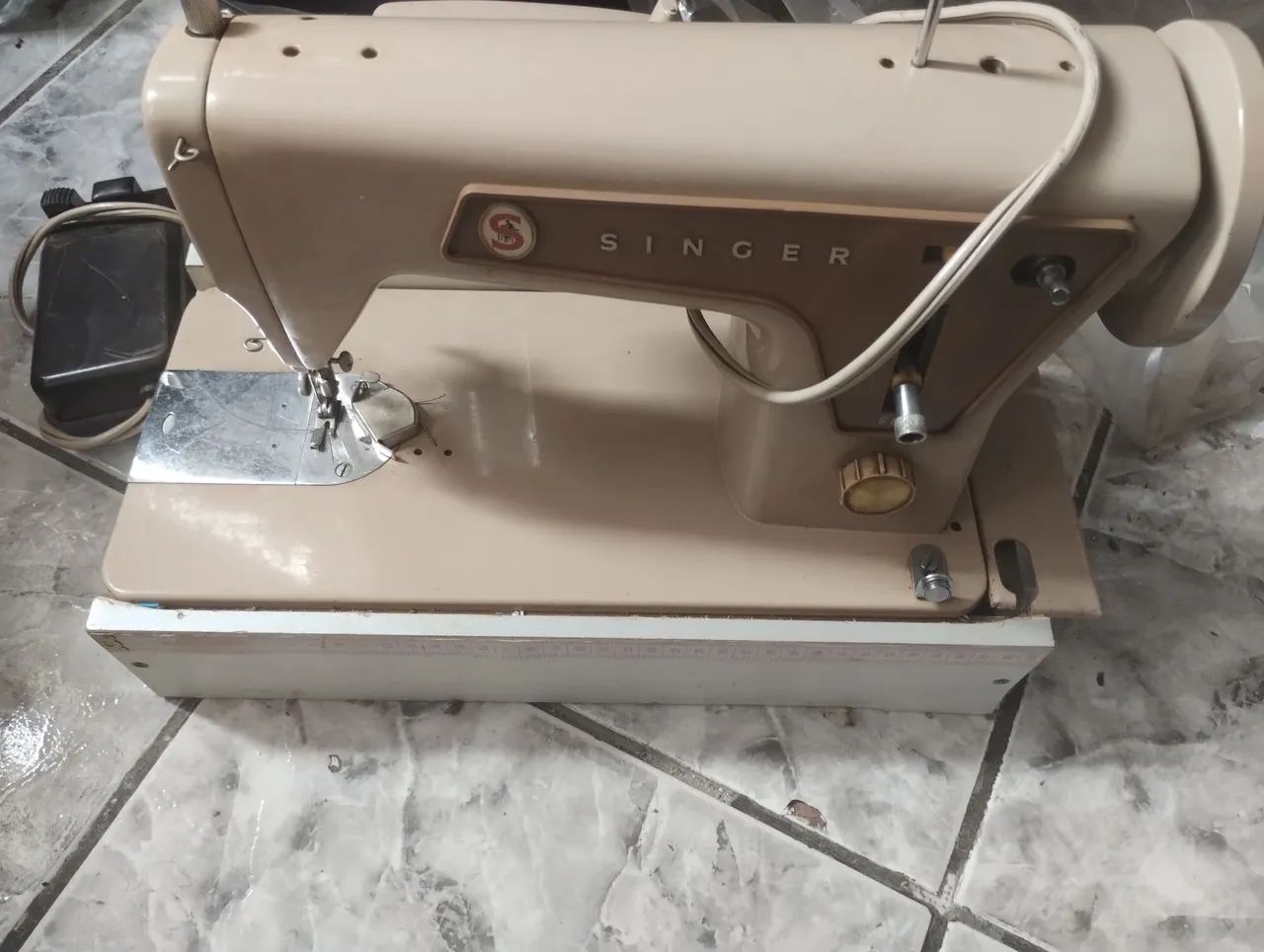 Máquina de costura Singer