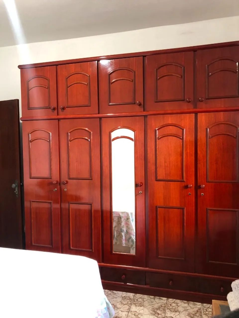 Guarda Roupa de Casal - Madeira Maciça Mogno