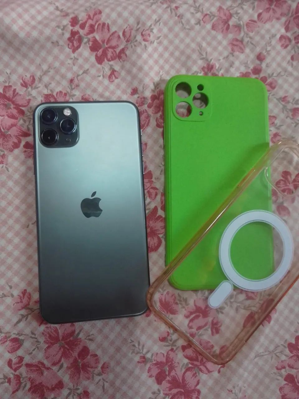 iPhone 11 Pro Max em estado de novo 2.500 