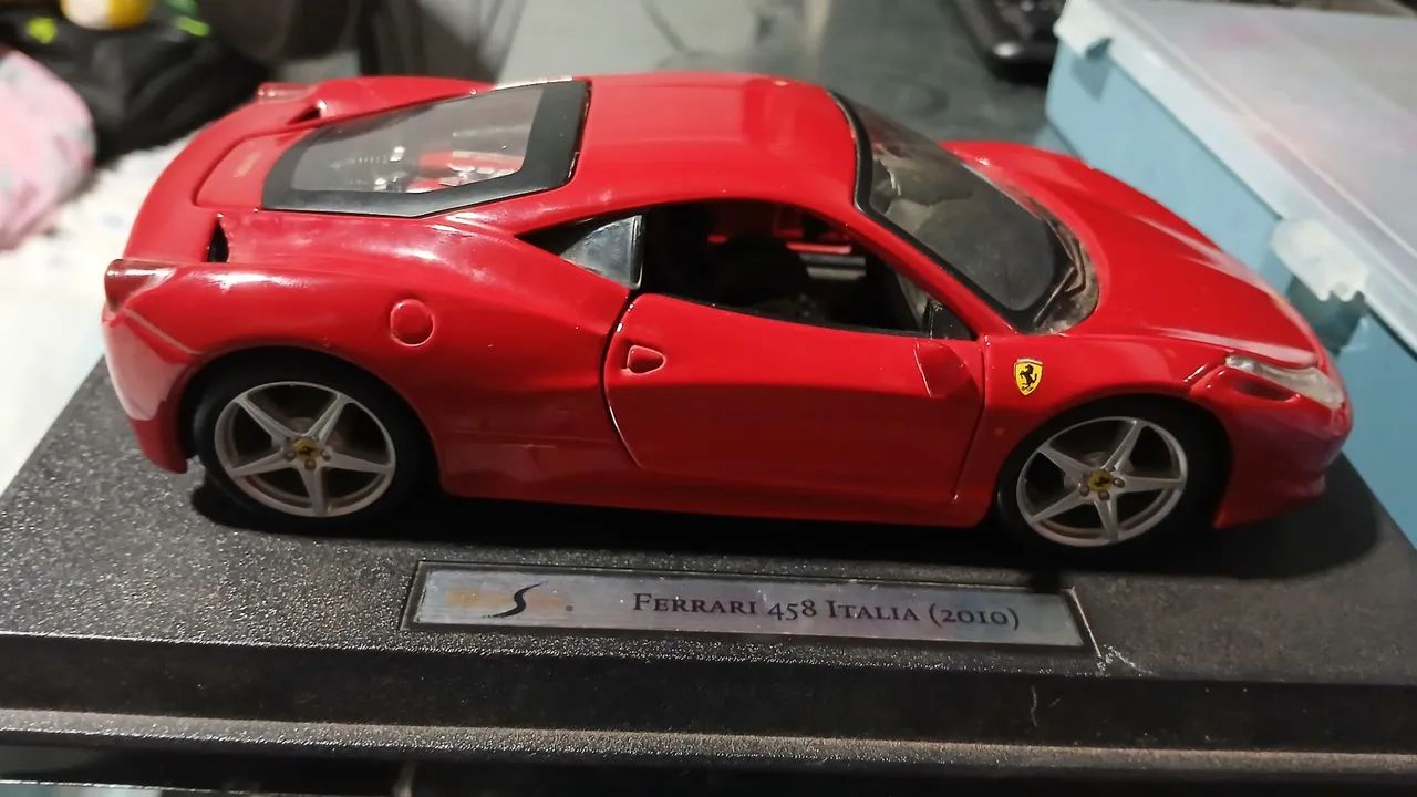 Vendo ou troco miniatura da ferrari. - Foto 2