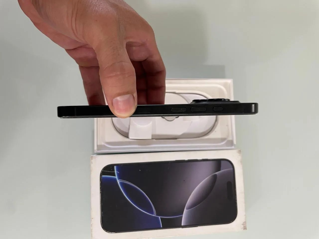 iPhone 16 pro - 128gb- Preto  - Foto 3