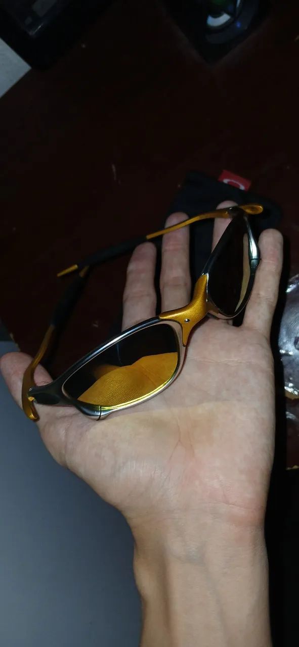 Lupa da Oakley dourada - Foto 3