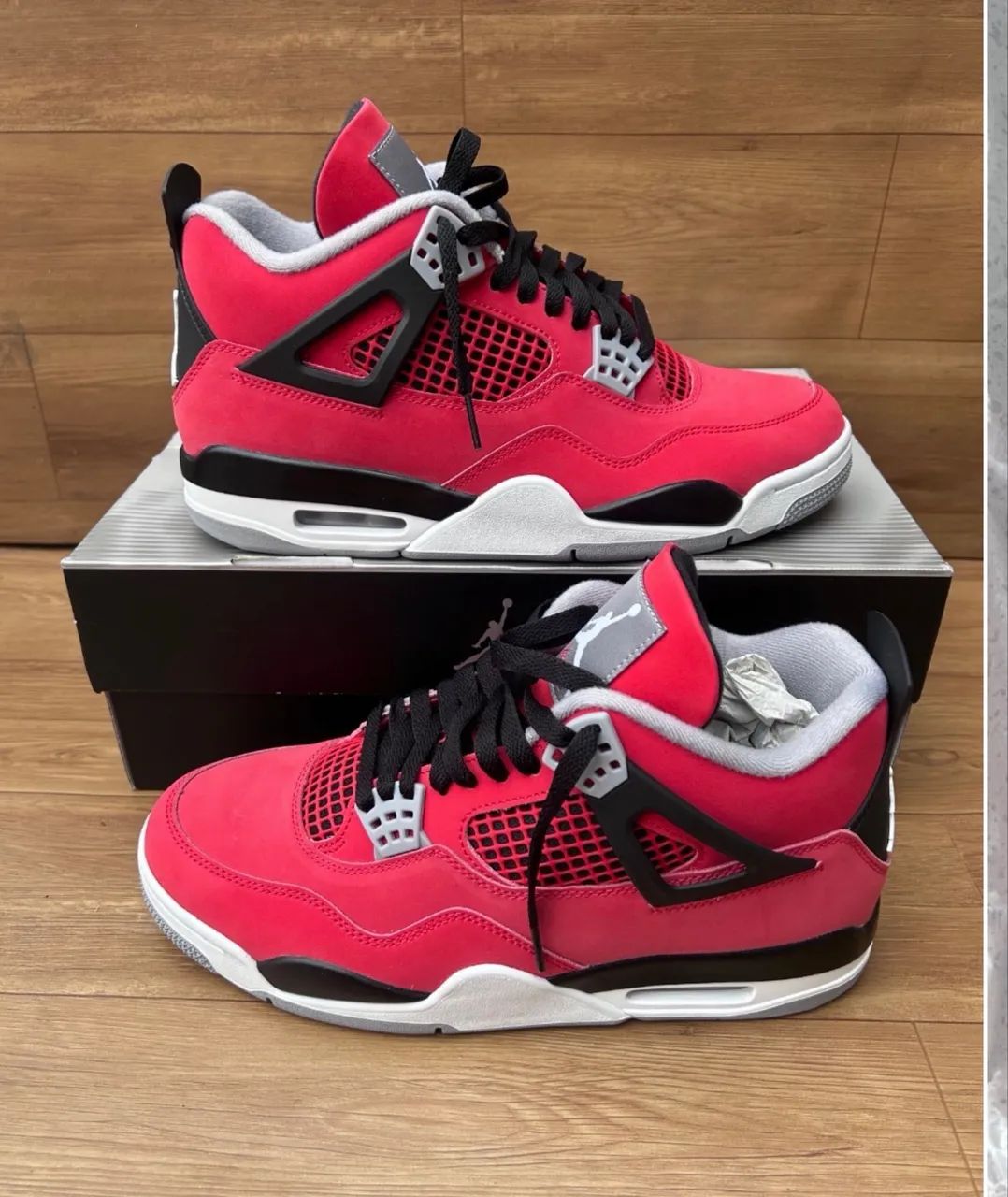 Jordan 4 Toro