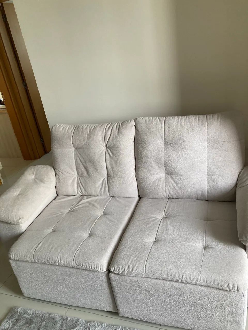 Vendo sofá retrátil bege, medida 1,90. Em ótimo estado  - Foto 4