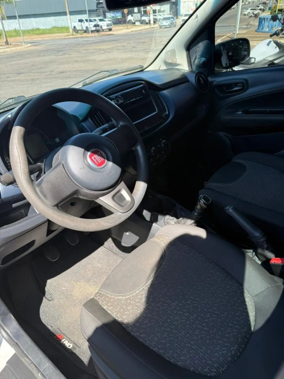 Fiat Uno Attractive 1.0 EVO Fire Flex 8V 5P 2021 - Foto 4