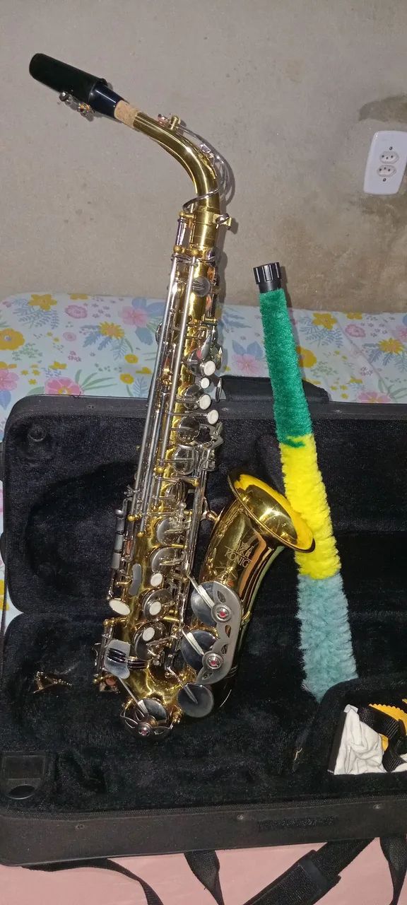 Vendo sax alto 