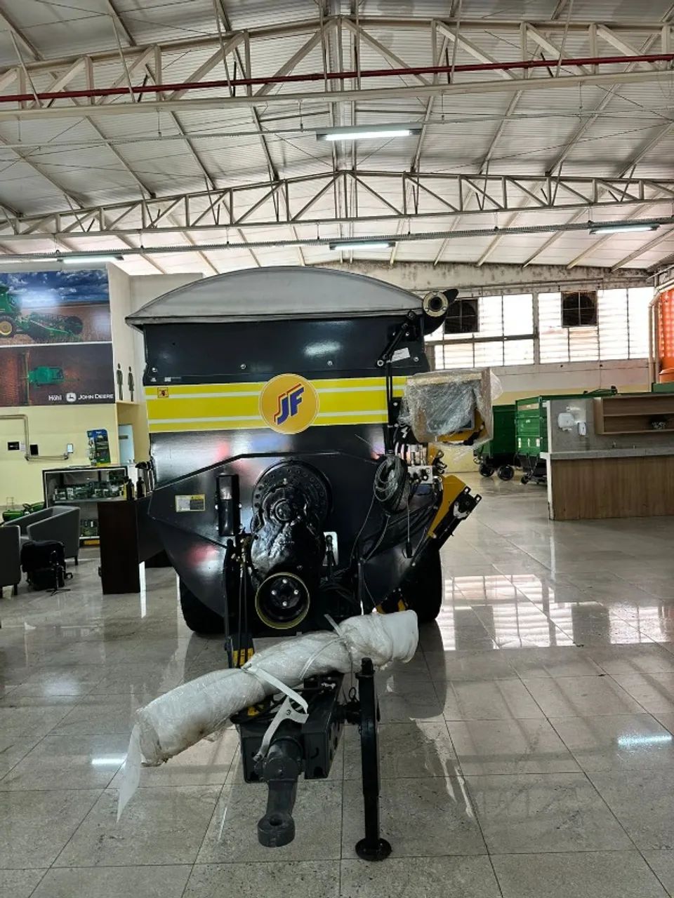 Vagão Misturador de Ração e Sal | Marca :JF | Mix 6000 -Novo - Foto 3