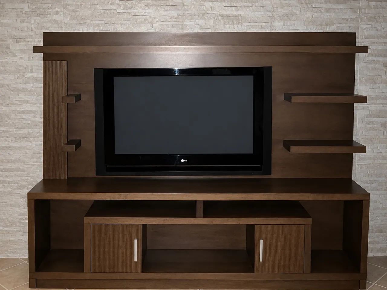 VENDE-SE HACK MÓVEL + TV 42! Plasma