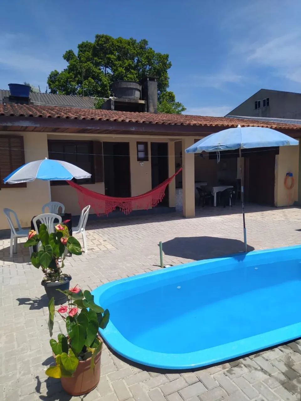 Excelente casa com piscina