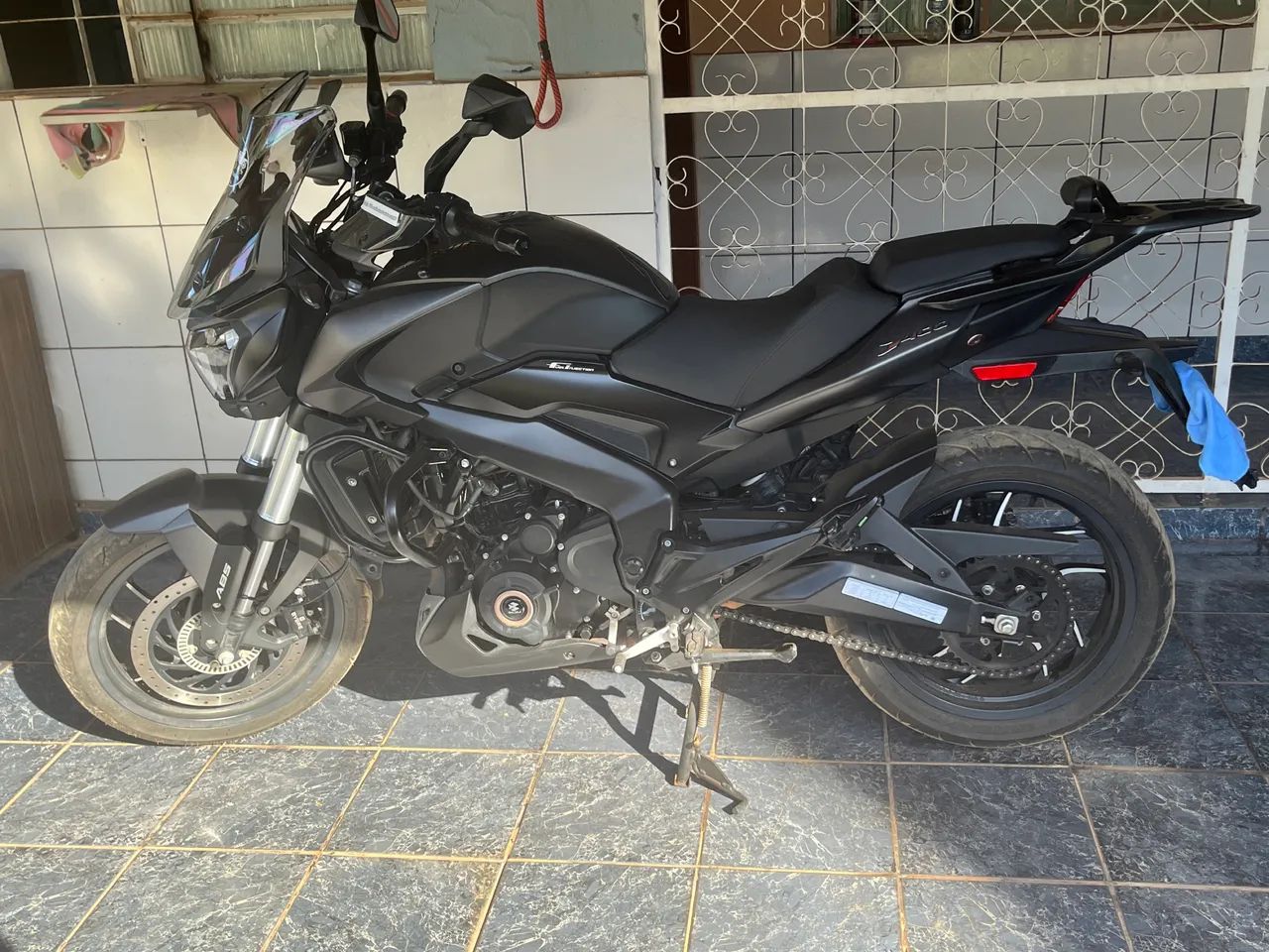 Bajaj Dominar 400 2023/24