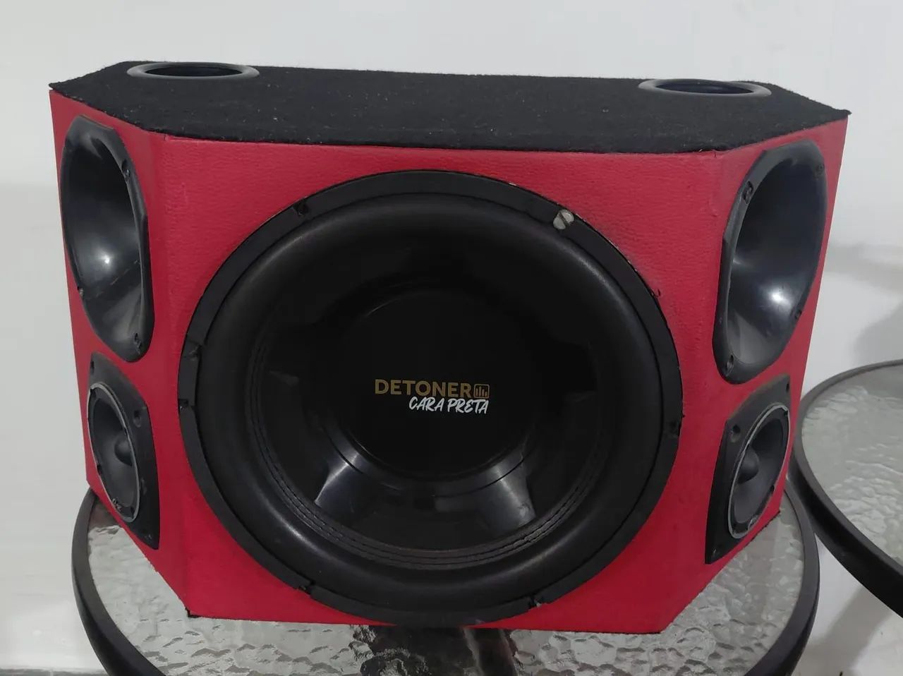 VENDO CAIXA DE SOM DETONER CARA PRETA