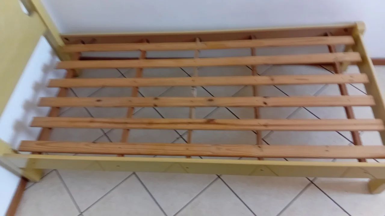 Cama e colchão de solteiro  - Foto 2