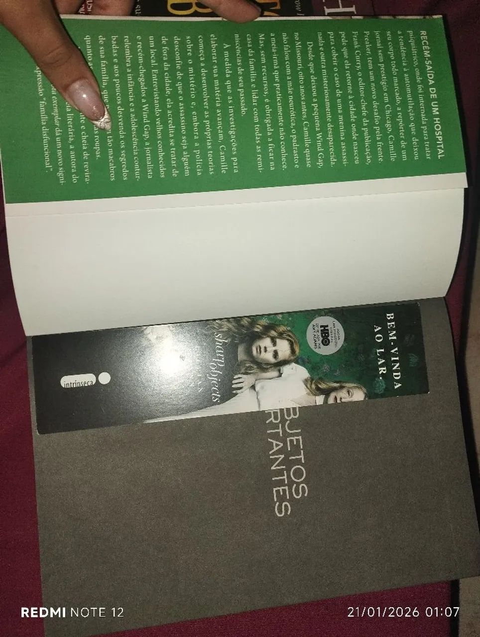 Livro Sharp Objects / Objetos Cortantes Gillian Flynn - Foto 2