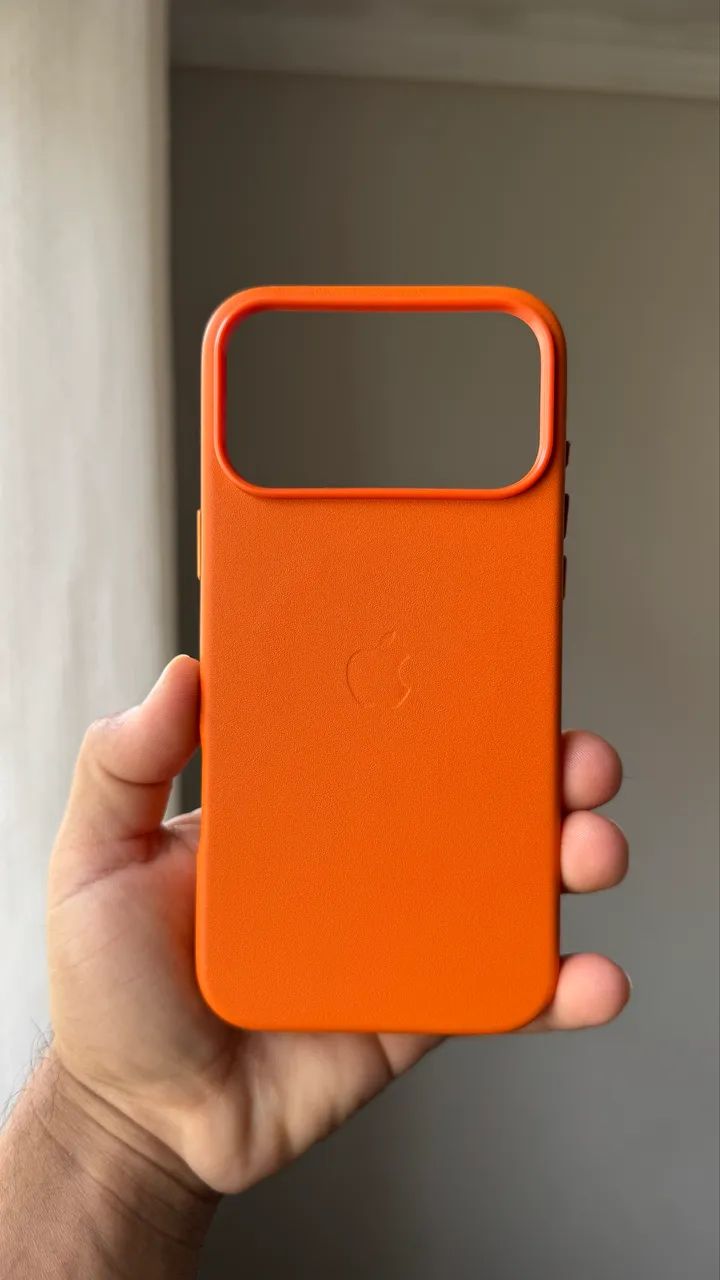 CAPA DE COURO + PEL 3D PARA IPHONE 17 PRO MAX - Foto 2