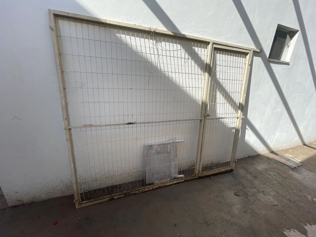 Grade com portão 