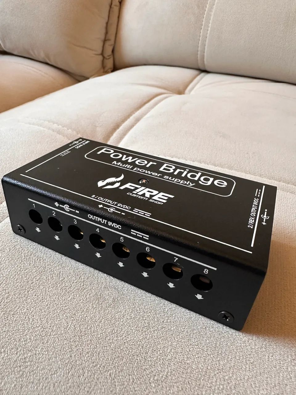 Fonte para pedais Power Bridge Fire Custom Shop - Foto 3