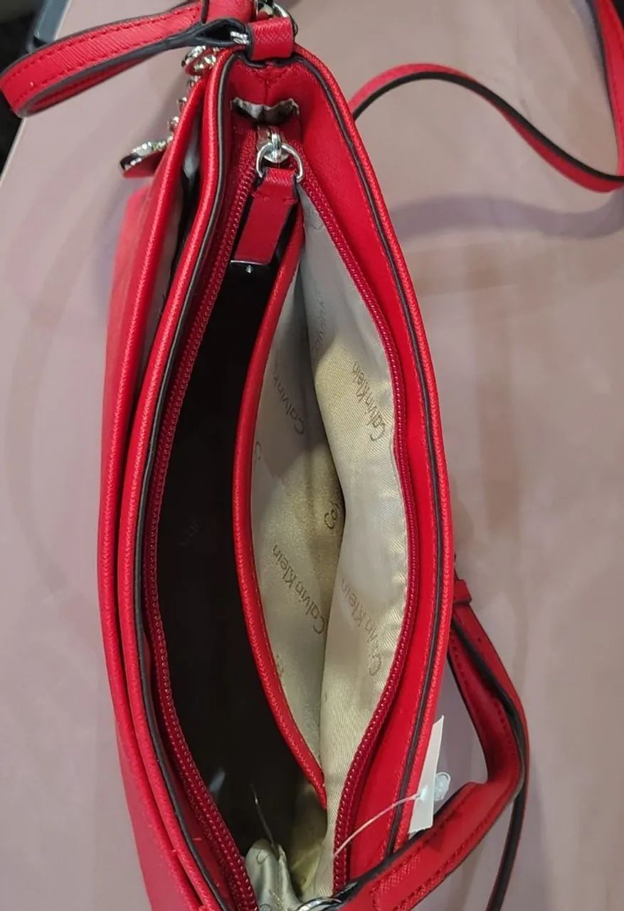 Bolsa Calvin Klein ( negociável) - Foto 4