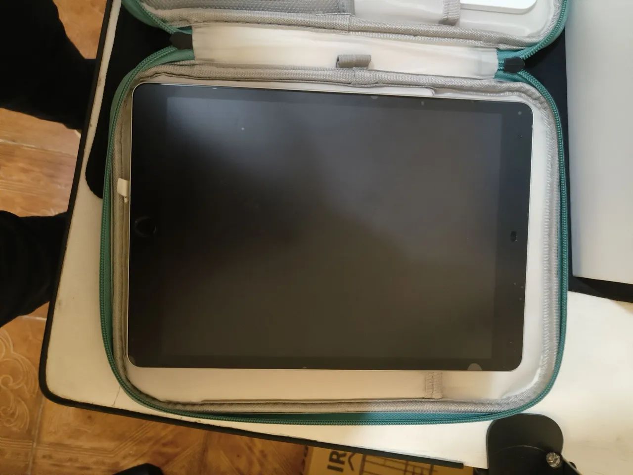 iPad 9 64GB Impecável + Kit Teclado, Mouse, Capas, Suporte e Acessórios - Foto 2