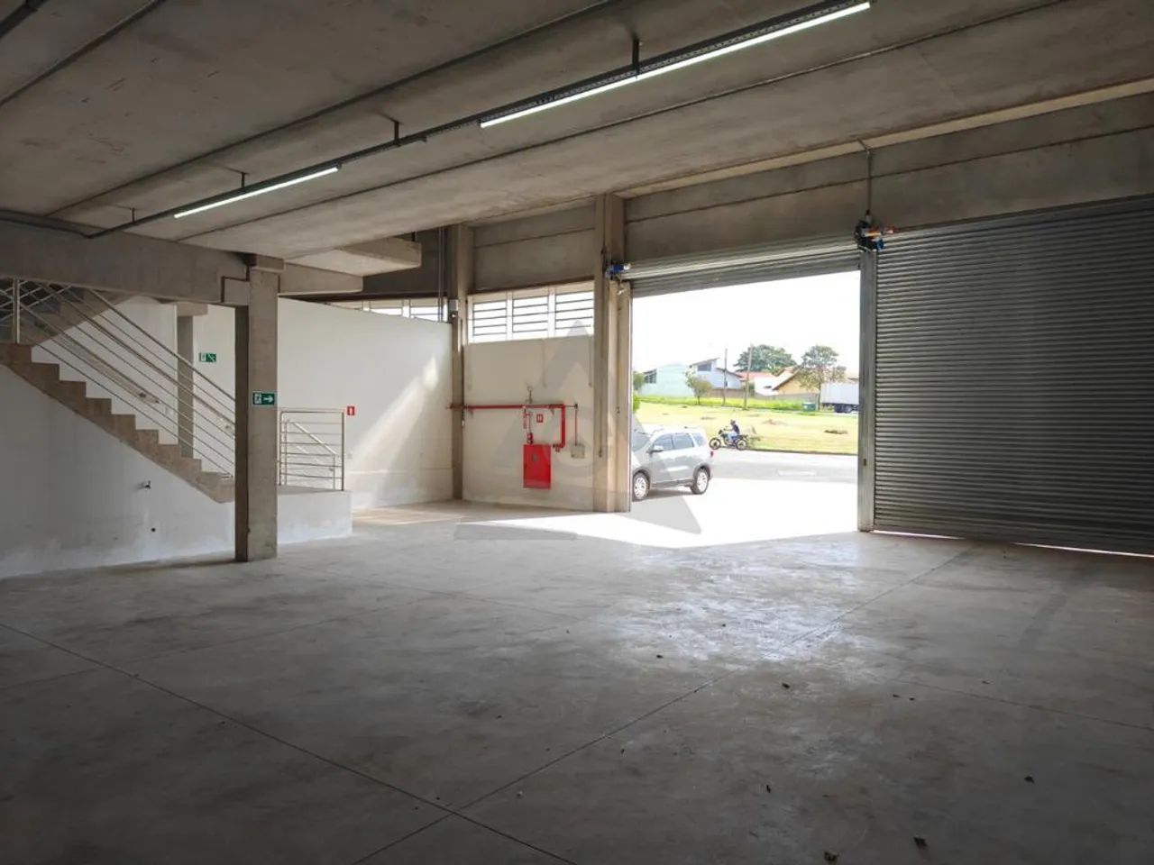 Galpão para alugar em Jaguariúna, Jardim Sylvio Rinaldi II, com 933 m² - Foto 3