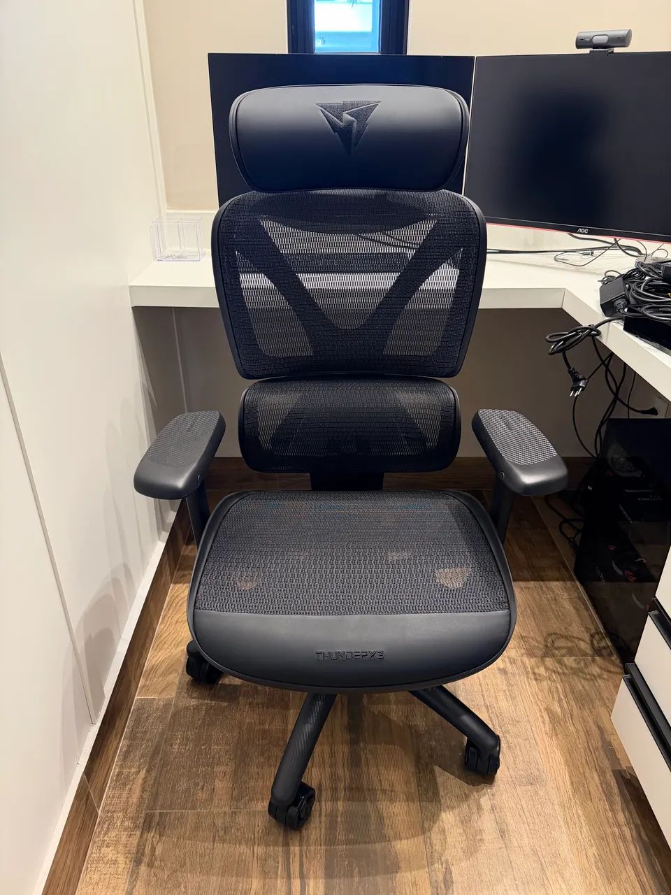 Cadeira Ergonômica De Escritório Thunderx3 Xtc Mesh Preta