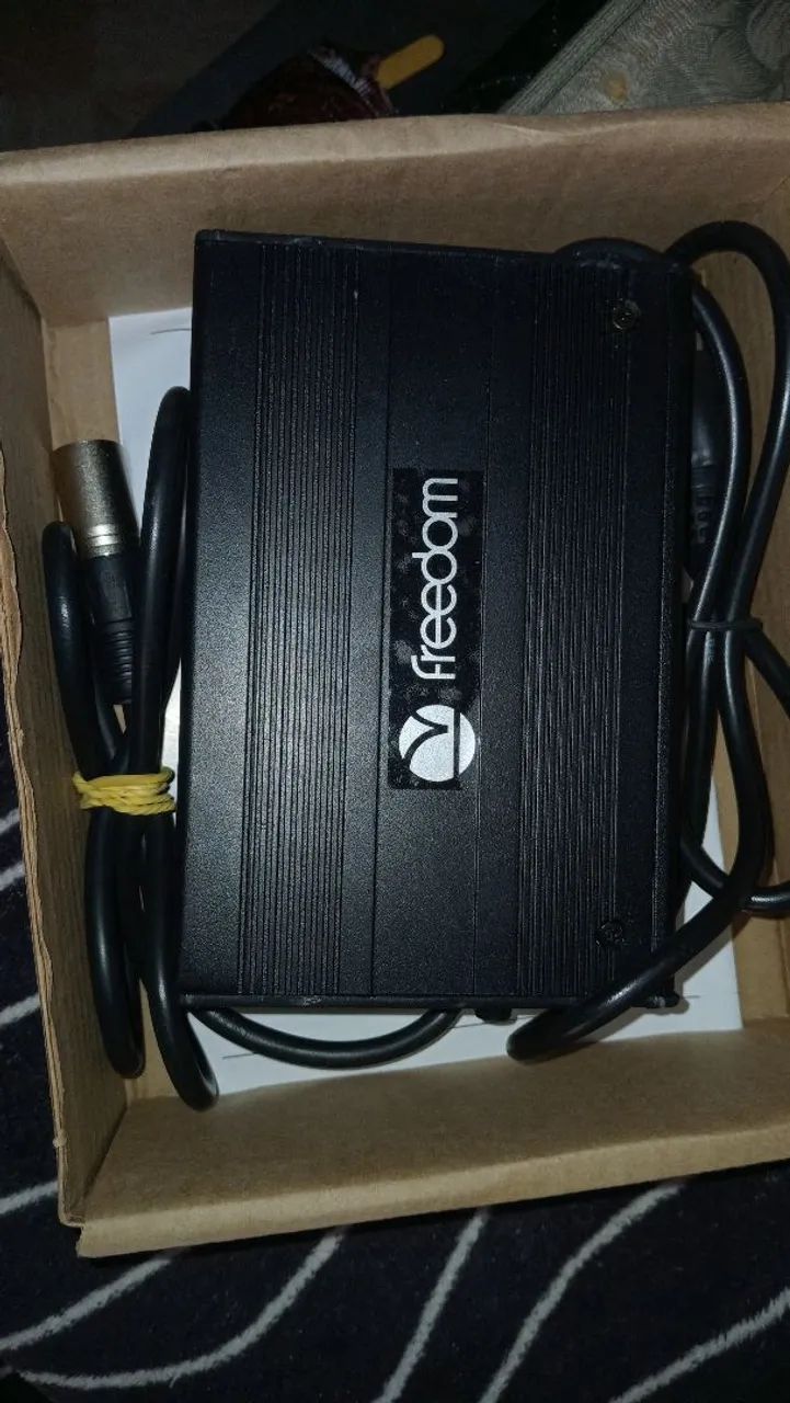 Vendo cadeira motorizada da freedom - Foto 2