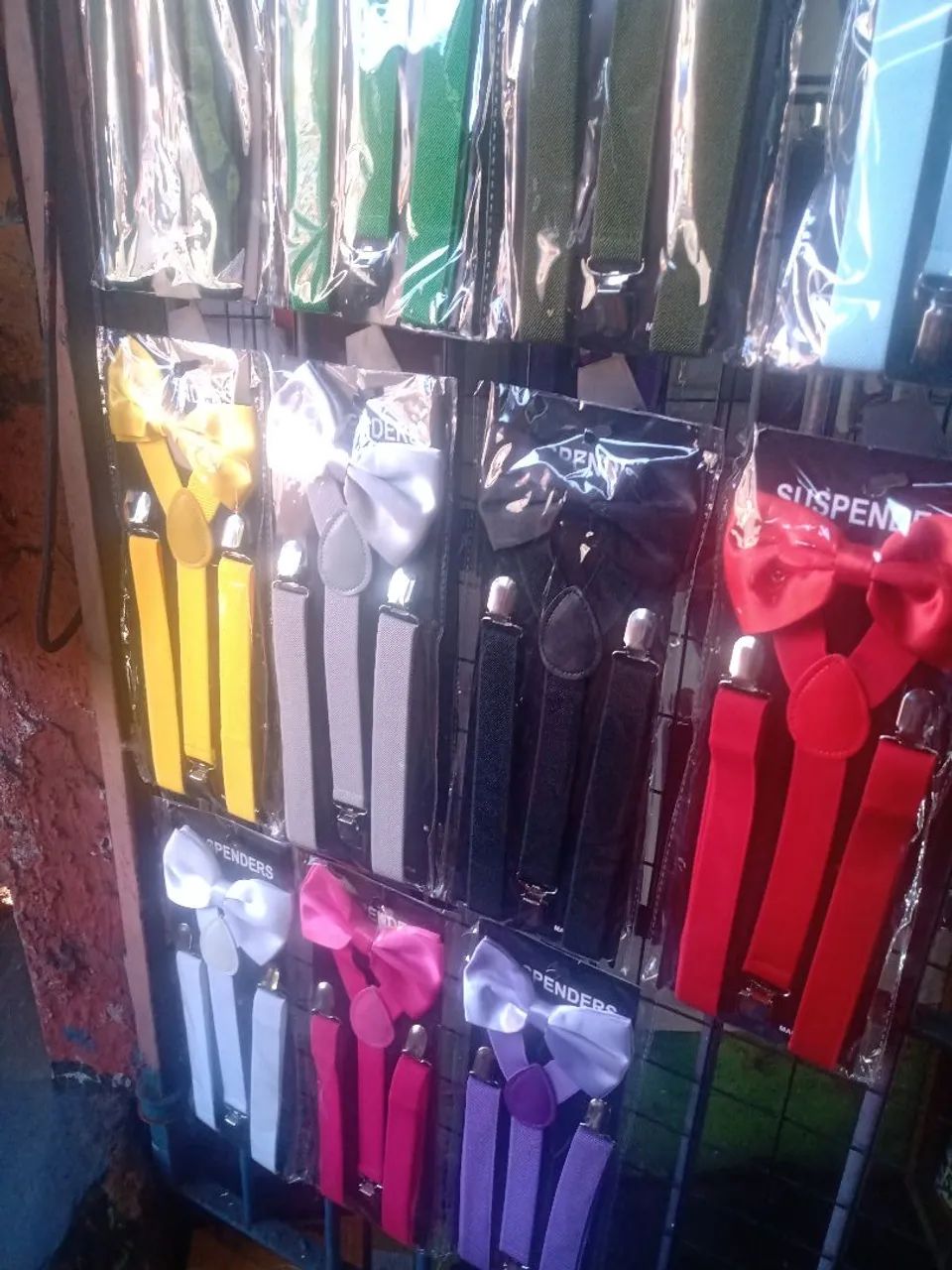 Suspensório e Gravata borboleta ? - Foto 5