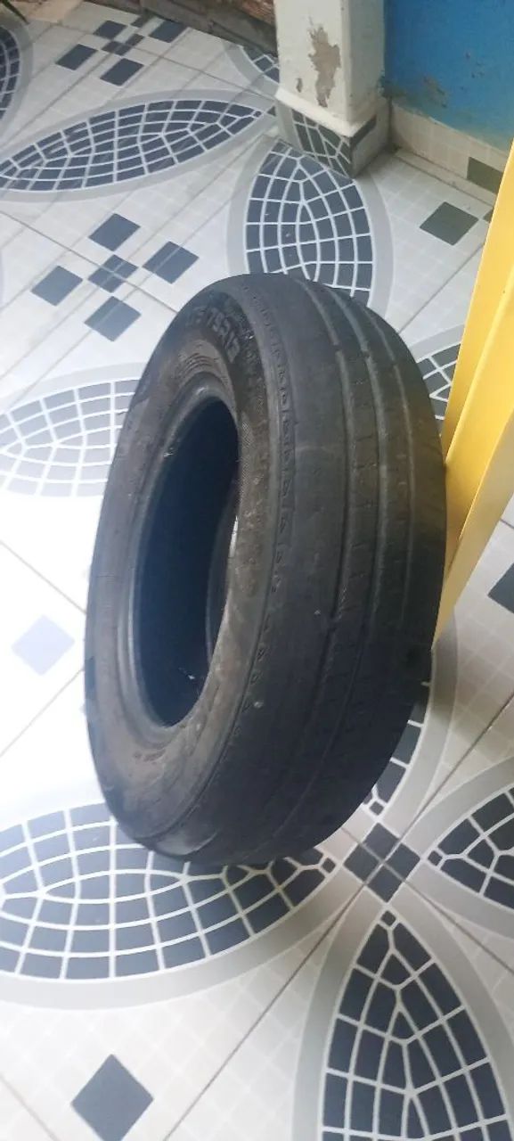 Pneu meia vida Aro 13 175/75  - Foto 4