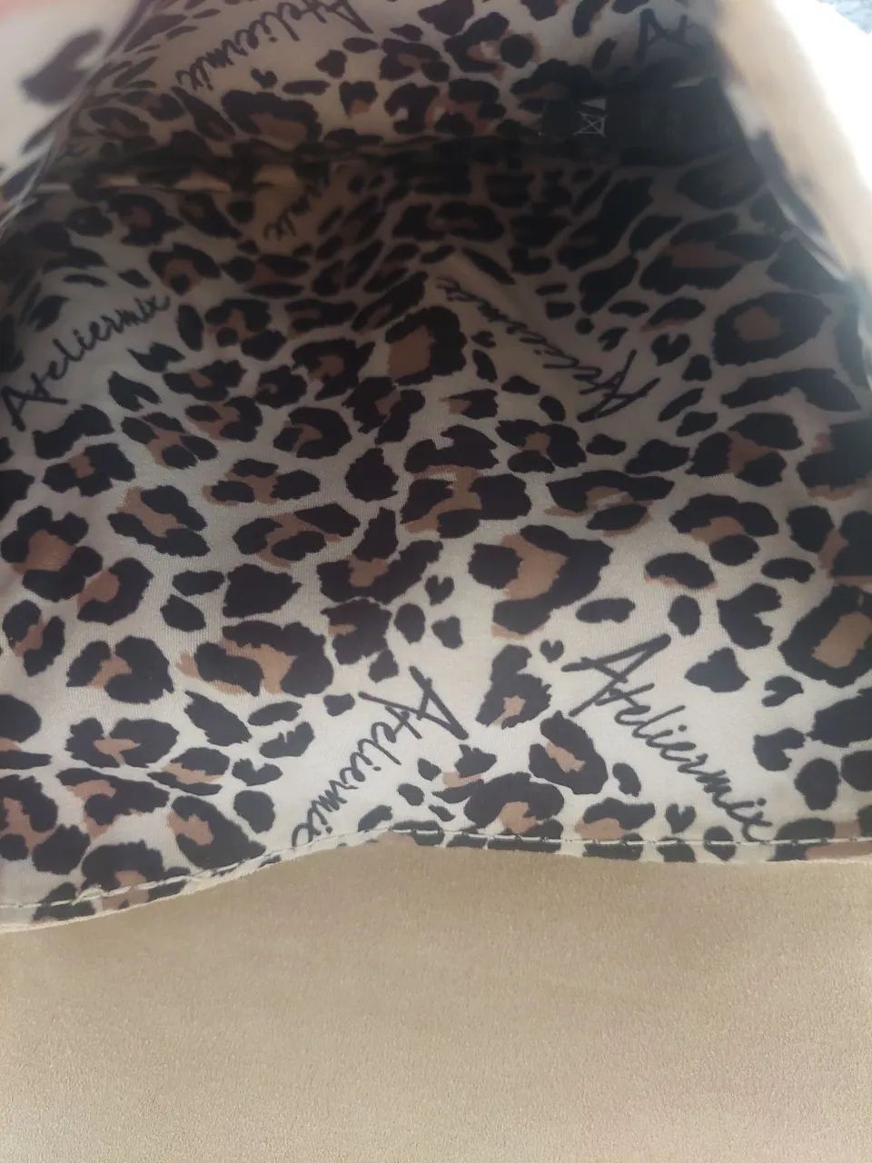Bolsa em camurça 