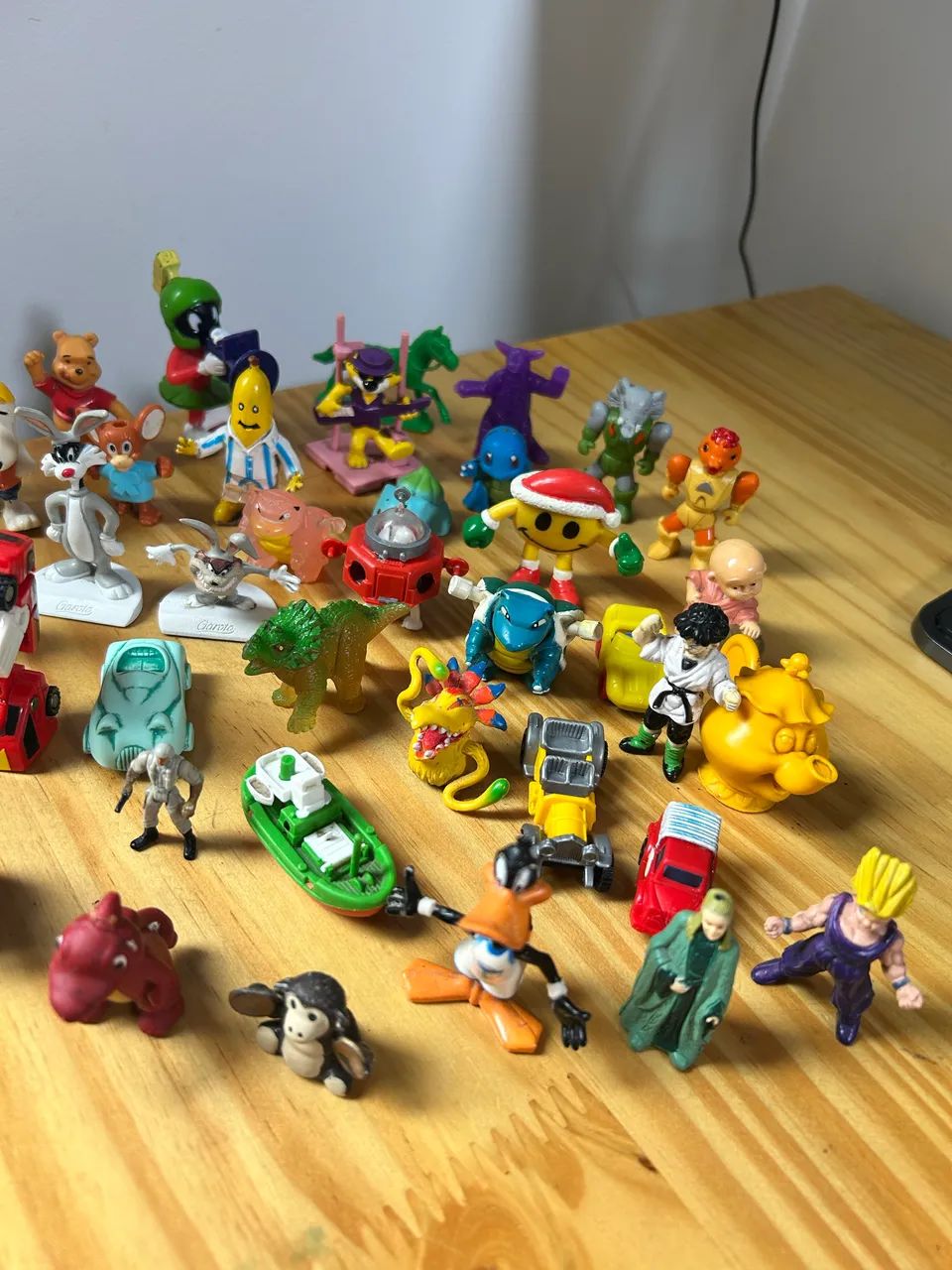 Miniaturas Antigas Lote Com 40 Peças - Foto 4