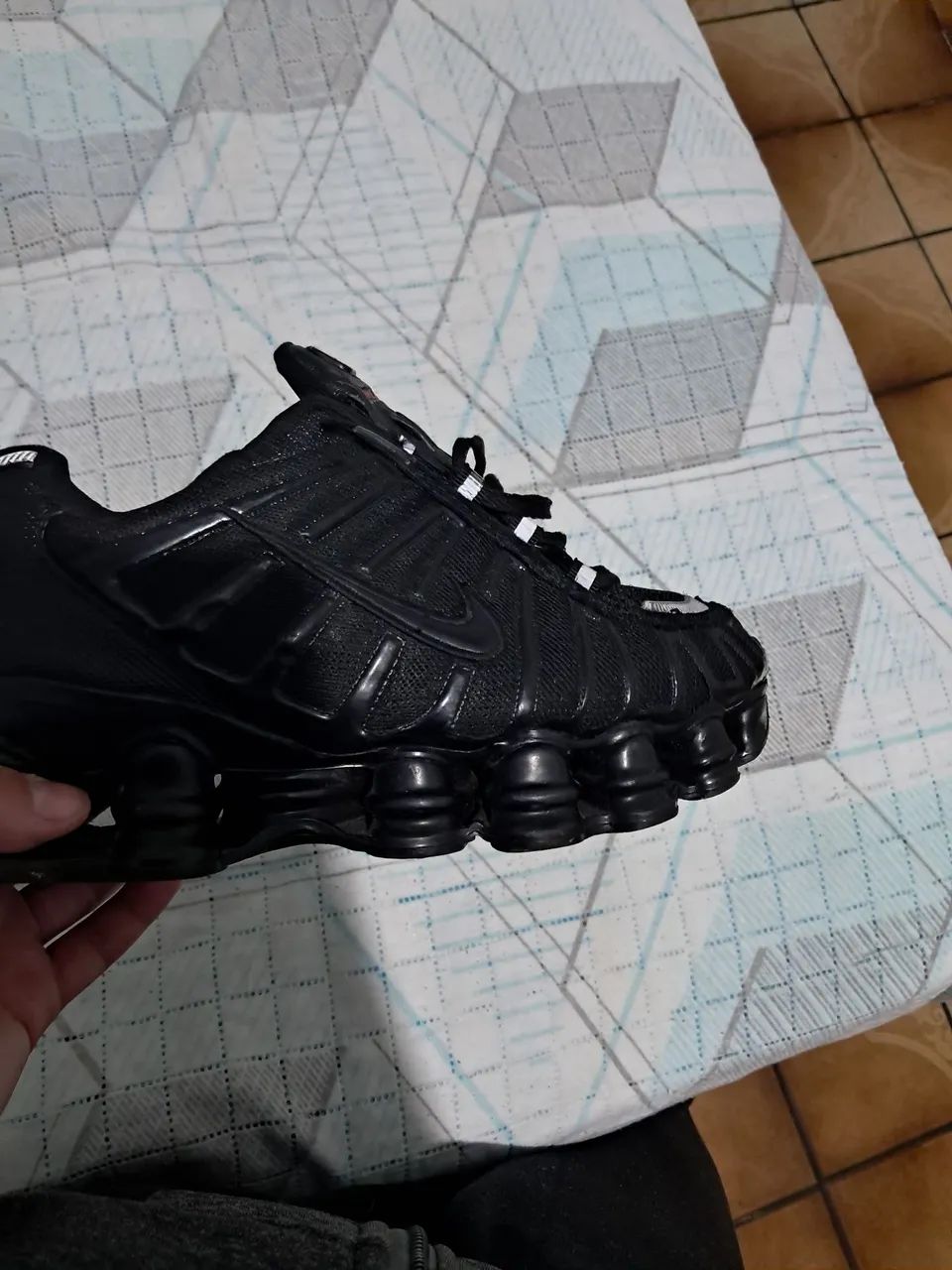 Nike shox tl