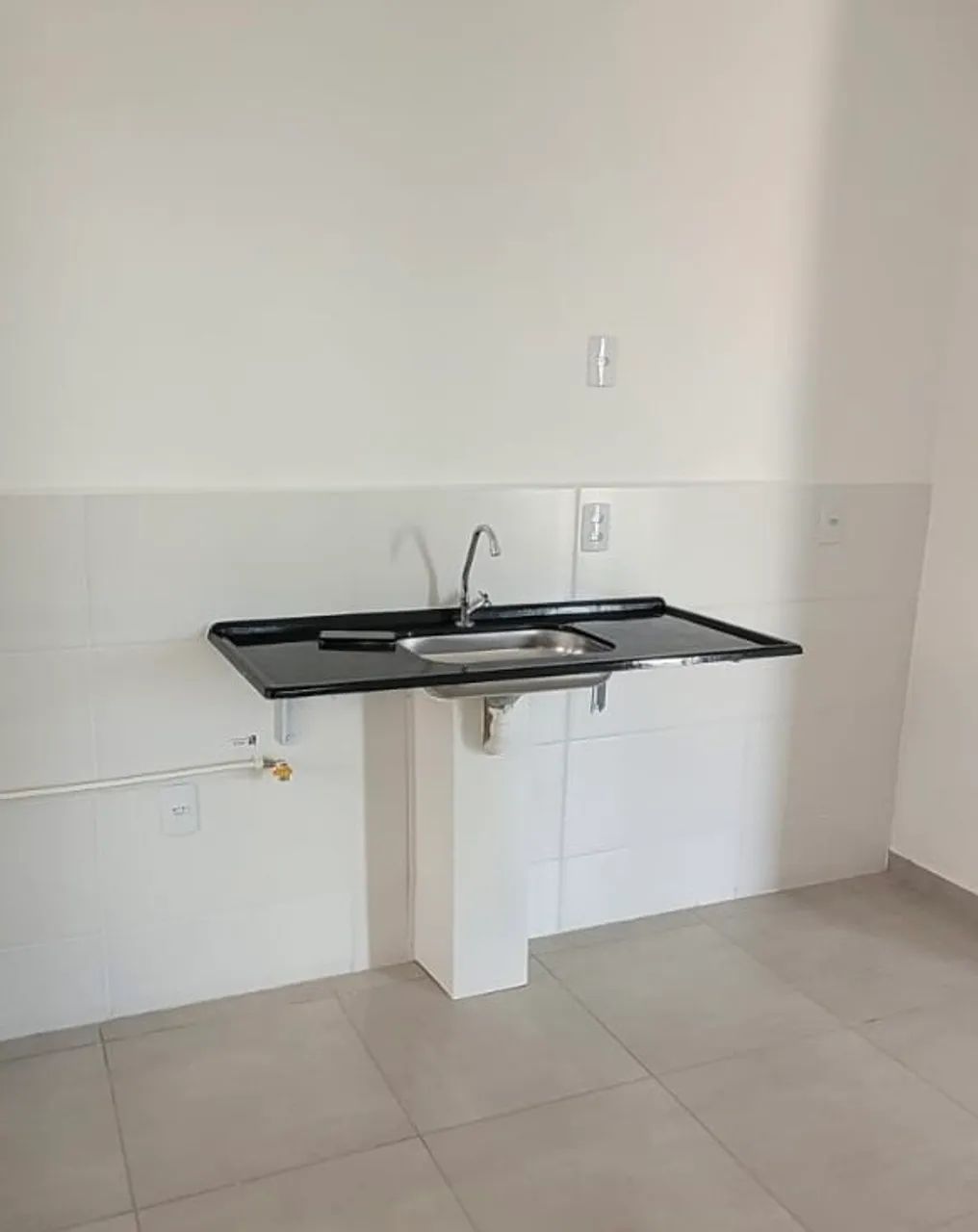 Pia cozinha com torneira 