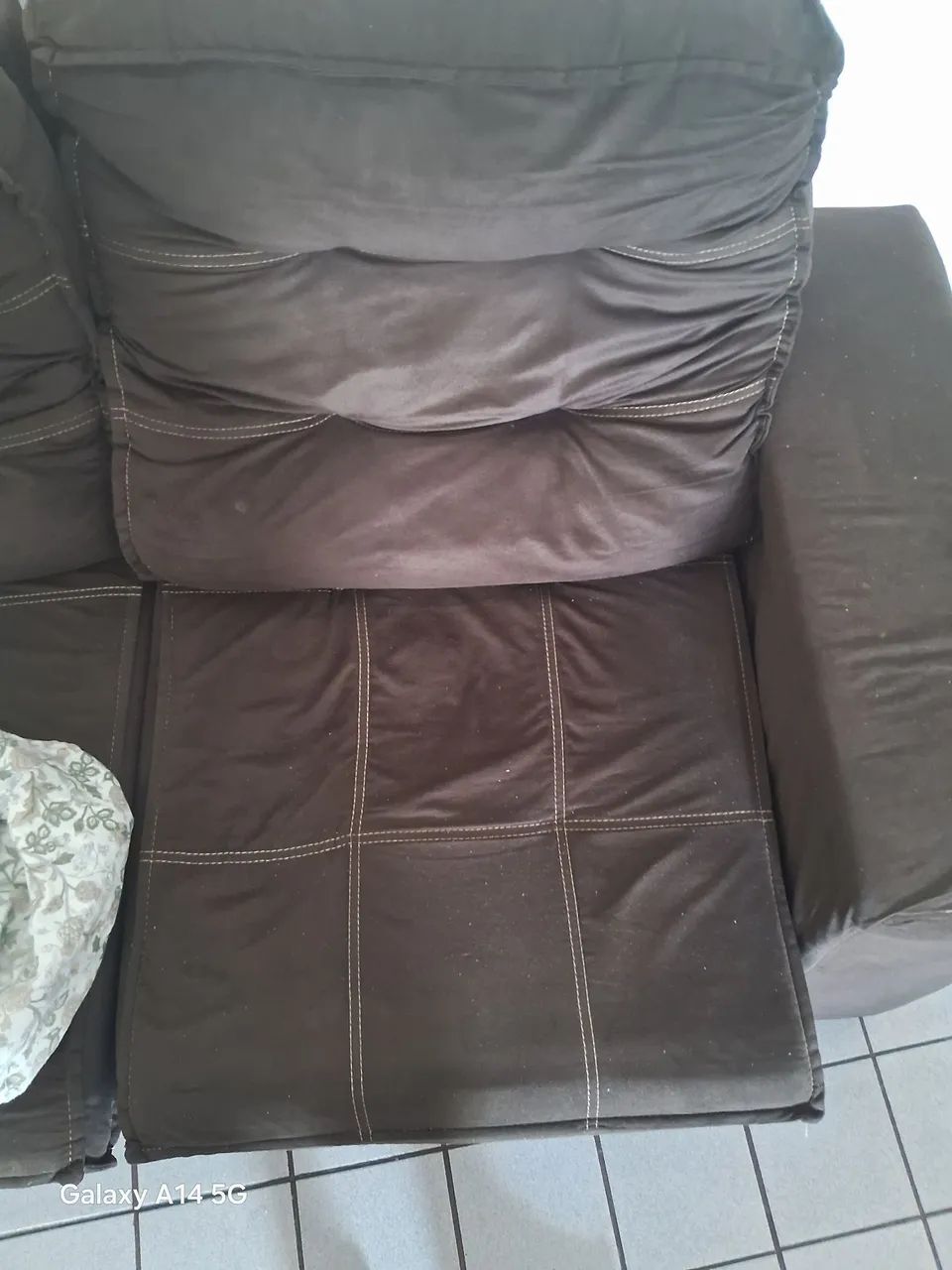 Vende-se, sofá tempo de uso 2 anos . - Foto 4