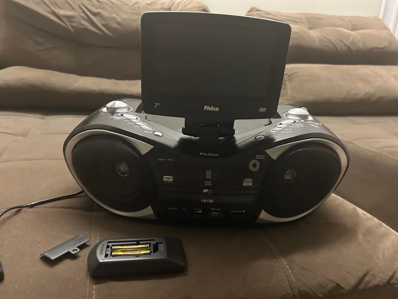 Som Philco pb150 CD , microfone ,  USB e as card , portátil 