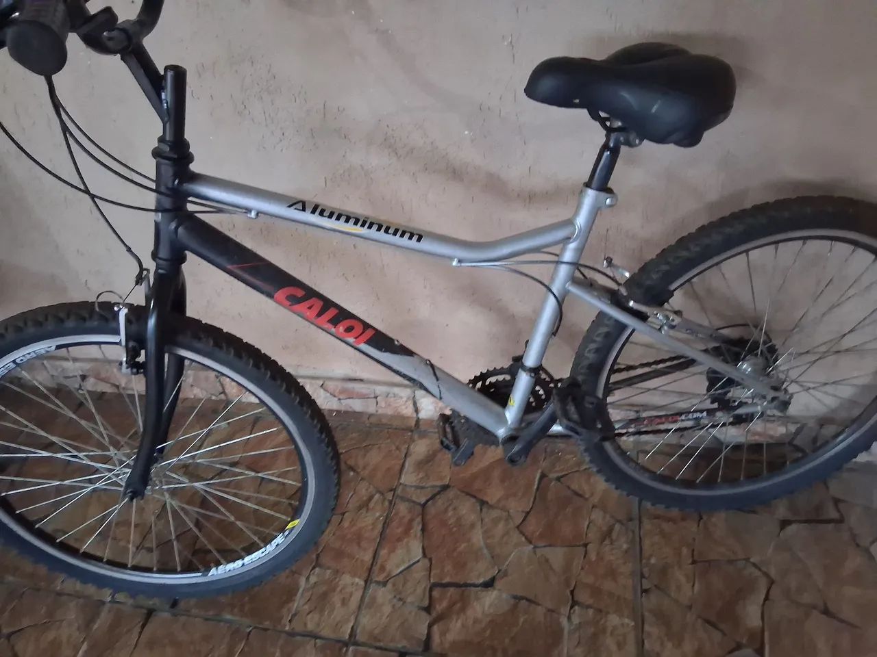 Bicicleta aro 26 só pegar e pedalar 98564.9666 