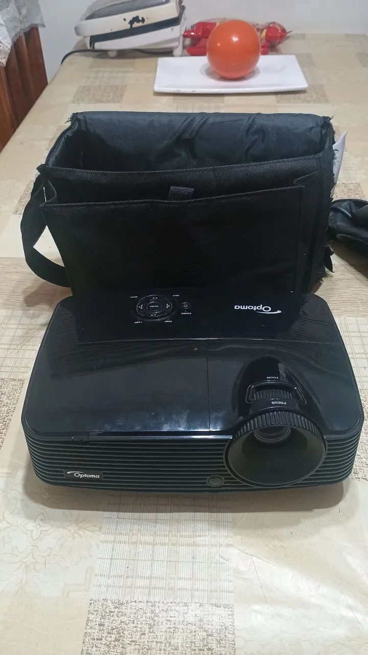 VENDA DE PROJETOR IMAGEM MARCA OPTOMA 